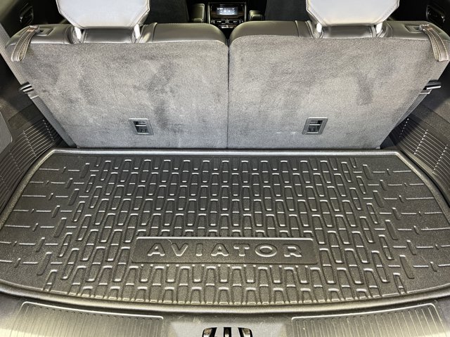 Vehicle image 14 of 40