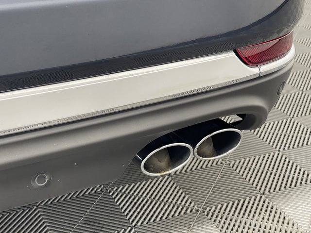 Vehicle image 34 of 40