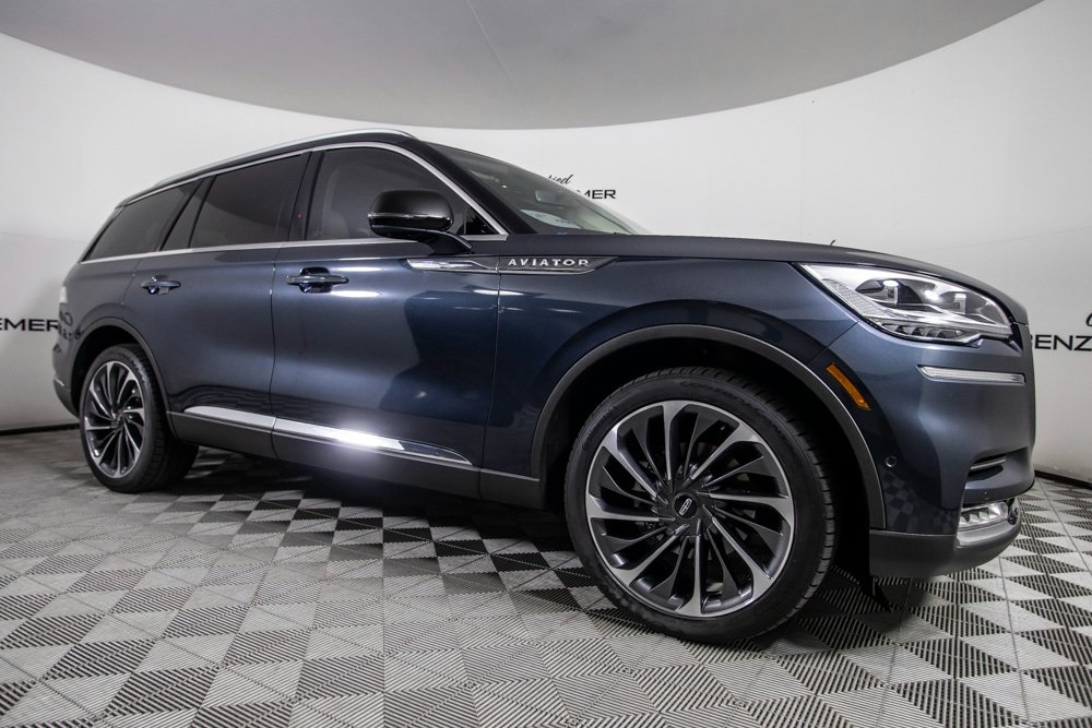 2022 Lincoln Aviator Reserve Image 3 of 54