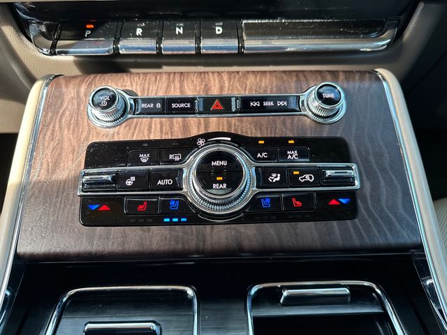 2022 Lincoln Aviator Reserve Image 30 of 35