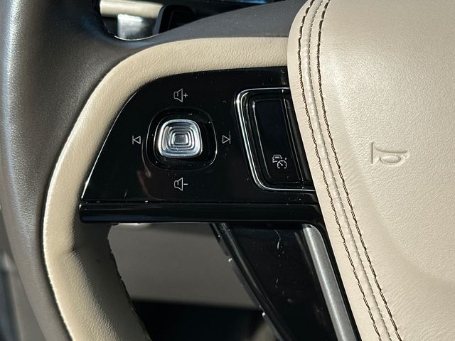 2022 Lincoln Aviator Reserve Image 28 of 35