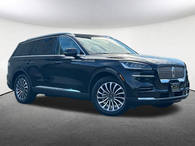 2022 Lincoln Aviator Reserve Image 3 of 35