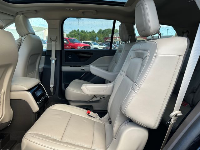 2022 Lincoln Aviator Reserve Image 13 of 35