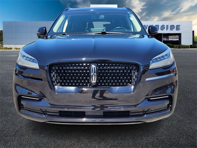 2022 Lincoln Aviator Reserve Image 2 of 31