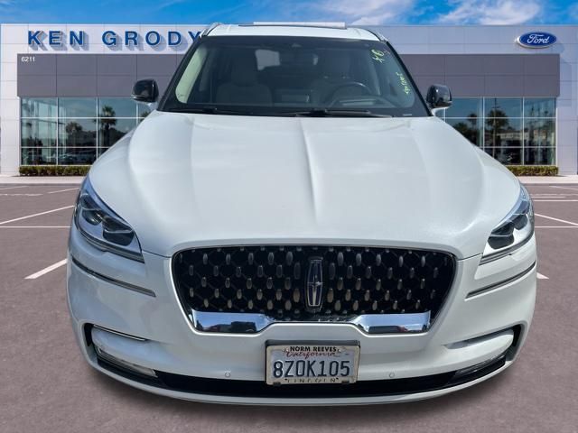 2022 Lincoln Aviator Grand Touring Image 2 of 24