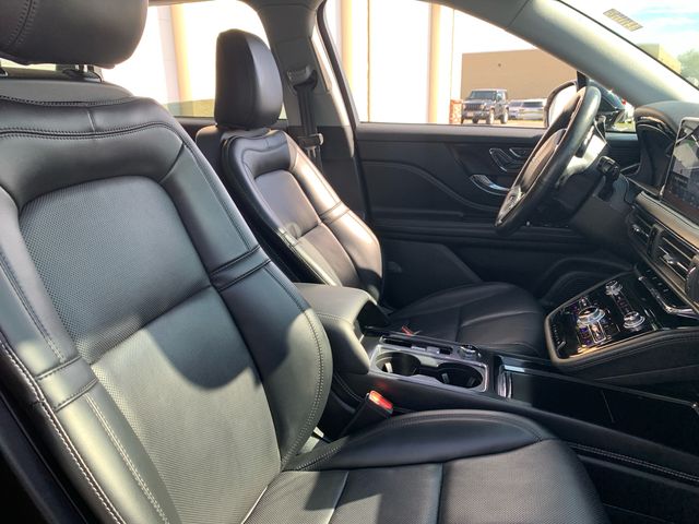 2022 Lincoln Corsair Reserve Image 13 of 36