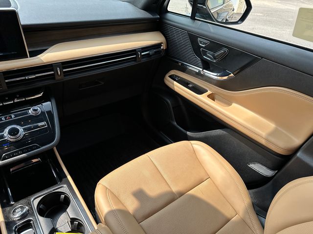 2022 Lincoln Corsair Reserve Image 23 of 33