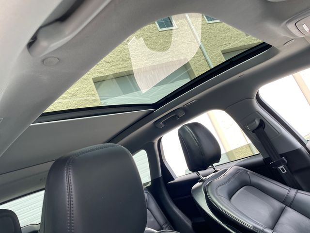 Vehicle image 39 of 40