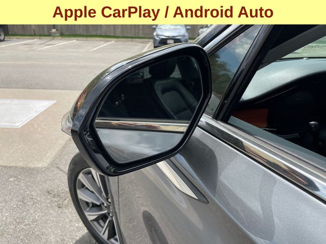 Vehicle image 13 of 40
