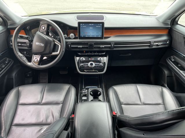 Vehicle image 19 of 40