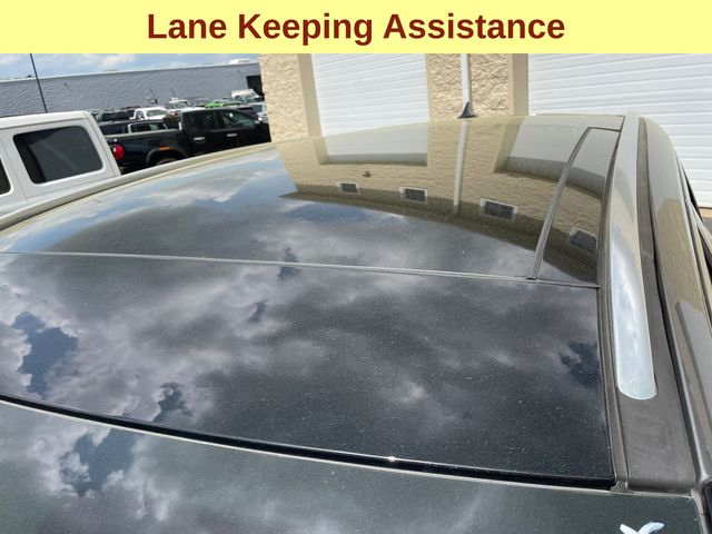 Vehicle image 11 of 40