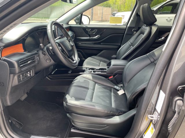 Vehicle image 38 of 40