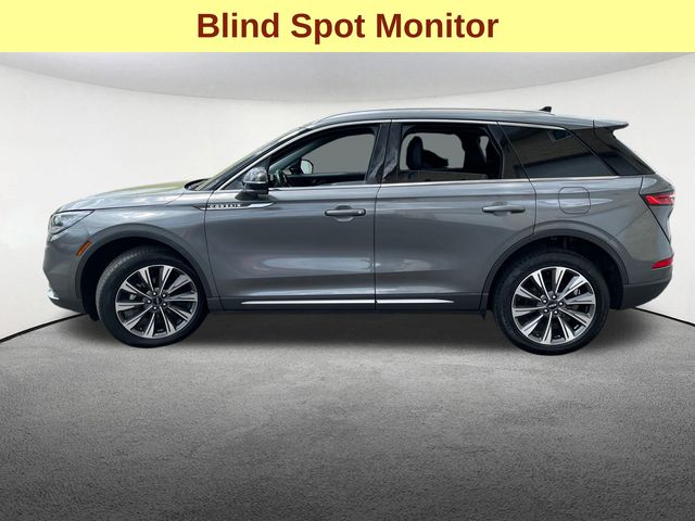 Vehicle image 10 of 40