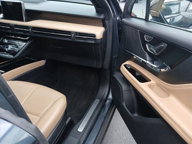 2022 Lincoln Corsair Reserve Image 12 of 29