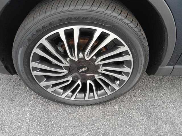 2022 Lincoln Corsair Reserve Image 7 of 29