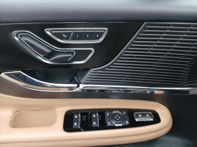 2022 Lincoln Corsair Reserve Image 28 of 29