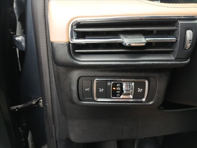 2022 Lincoln Corsair Reserve Image 21 of 29