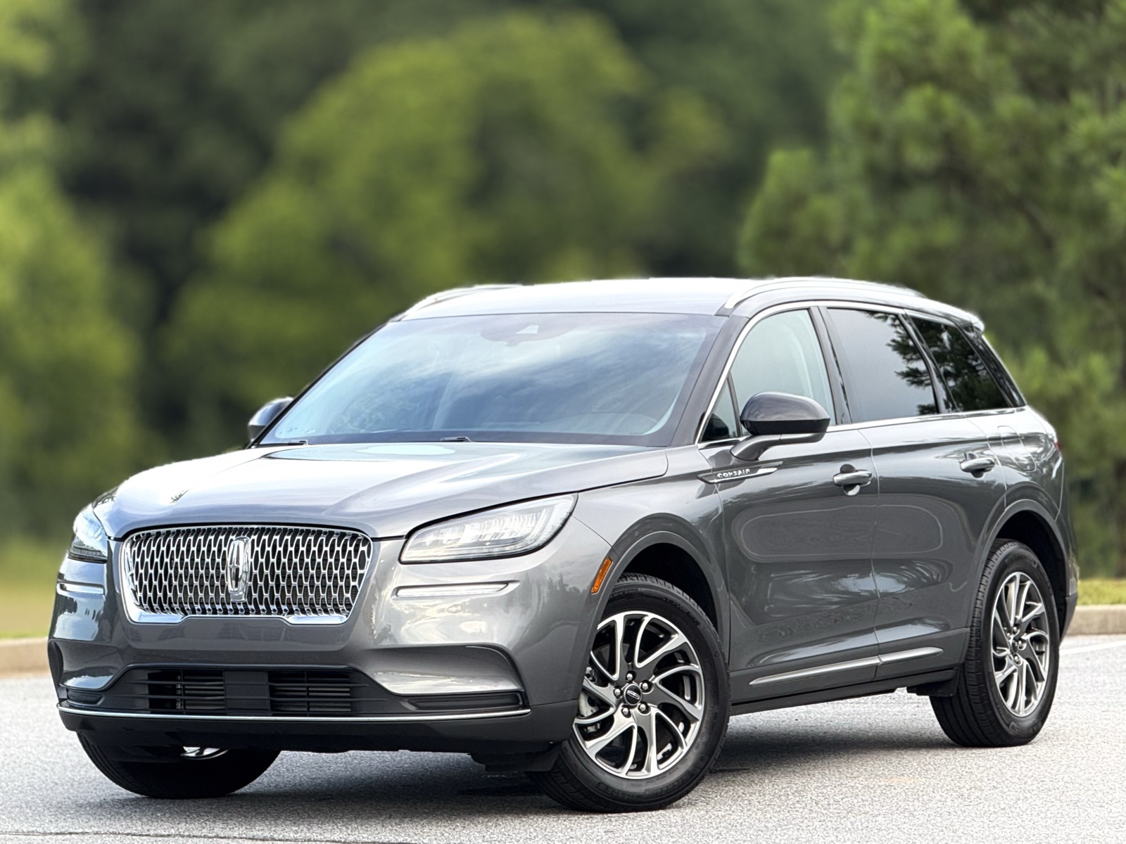 2022 Lincoln Corsair Standard Image 1 of 50