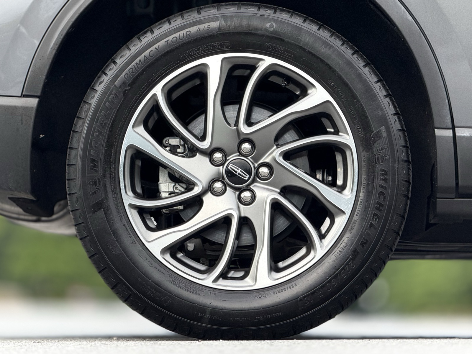 2022 Lincoln Corsair Standard Image 16 of 50