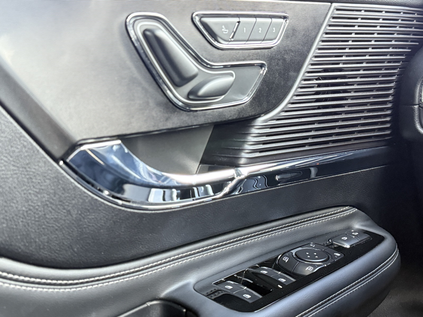 2022 Lincoln Corsair Standard Image 50 of 50