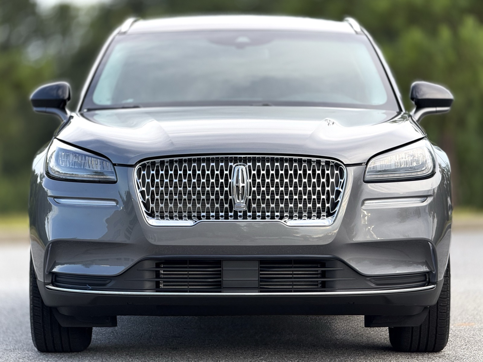 2022 Lincoln Corsair Standard Image 3 of 50