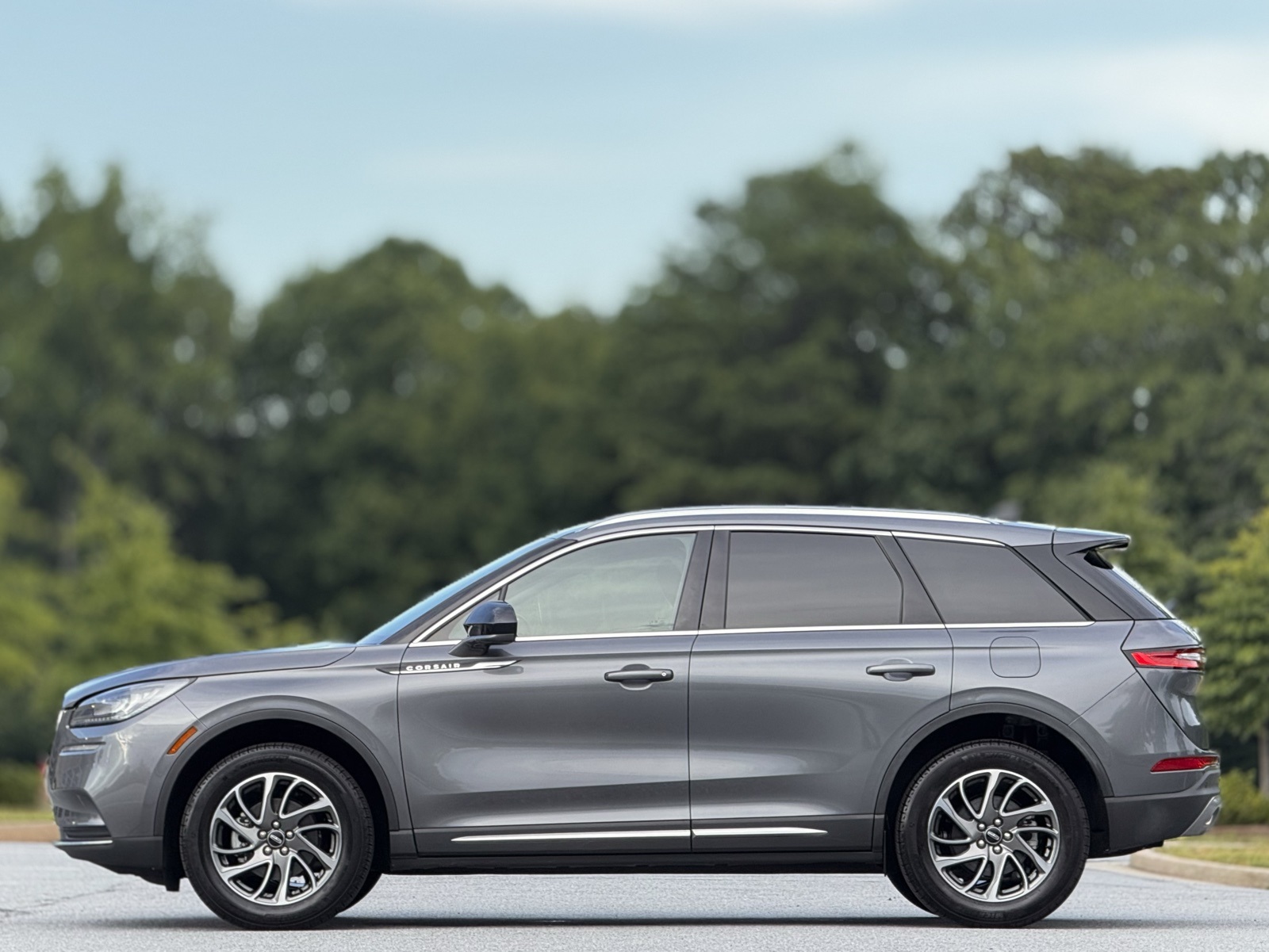 2022 Lincoln Corsair Standard Image 14 of 50