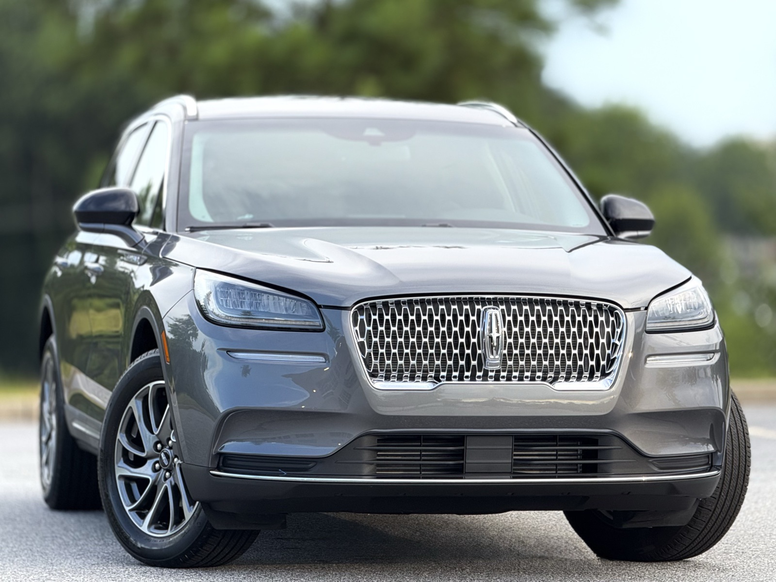 2022 Lincoln Corsair Standard Image 4 of 50