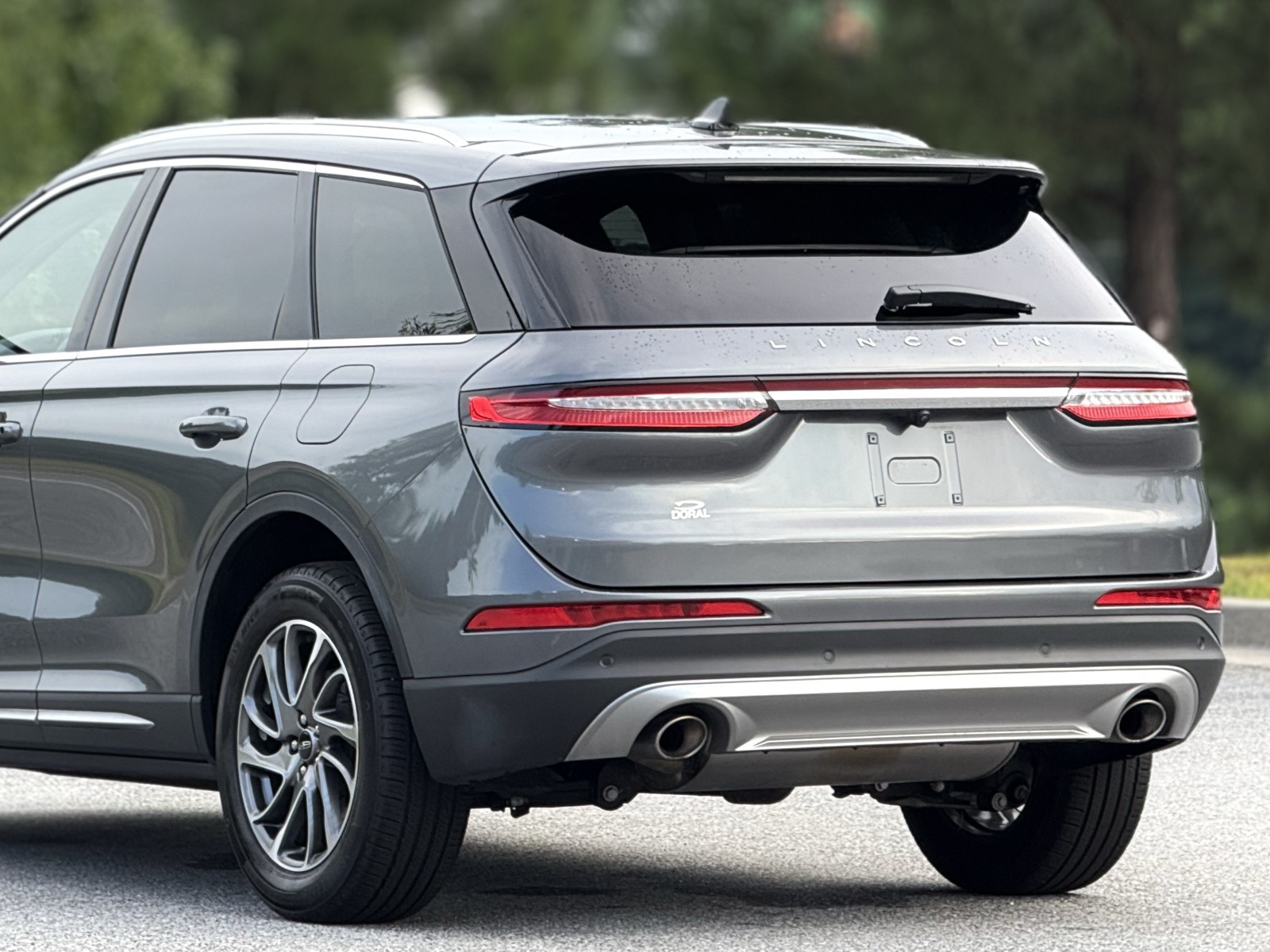 2022 Lincoln Corsair Standard Image 13 of 50