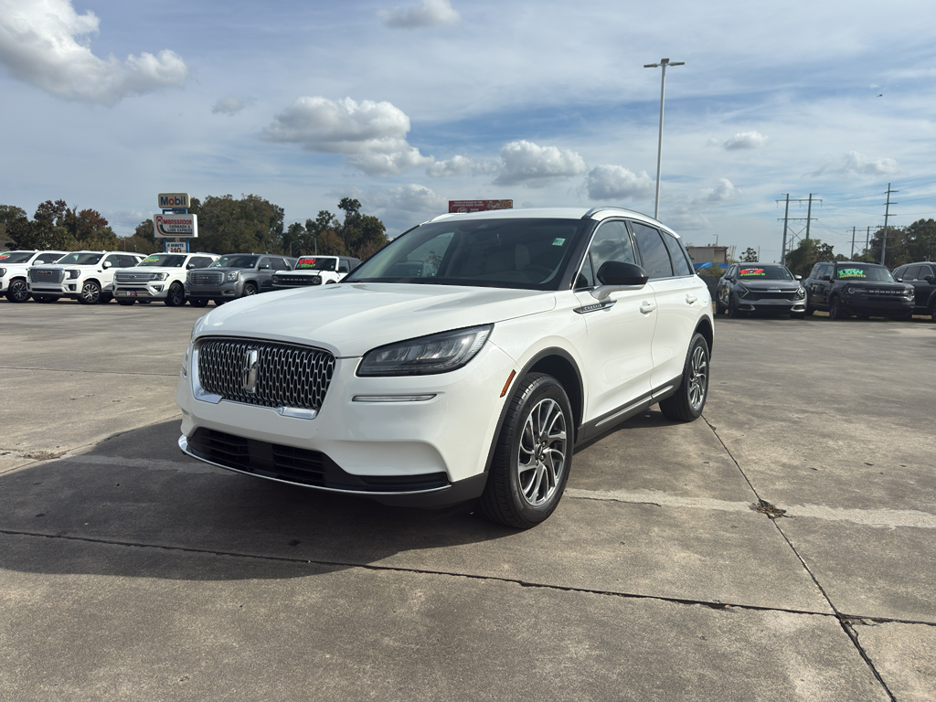 2022 Lincoln Corsair Standard Image 2 of 17