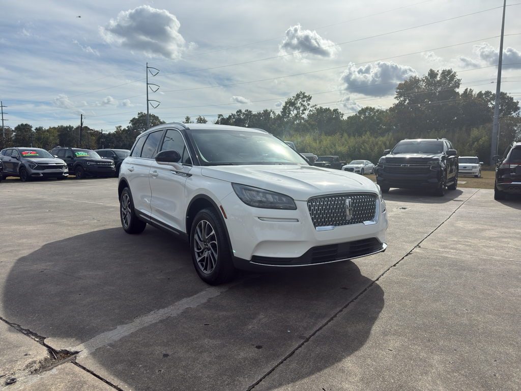 2022 Lincoln Corsair Standard Image 3 of 17