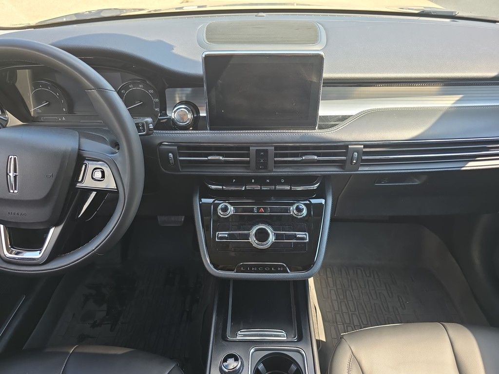 2022 Lincoln Corsair Standard Image 15 of 30
