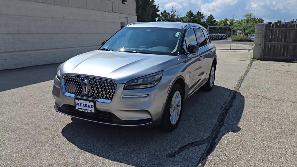 2022 Lincoln Corsair Standard Image 1 of 30