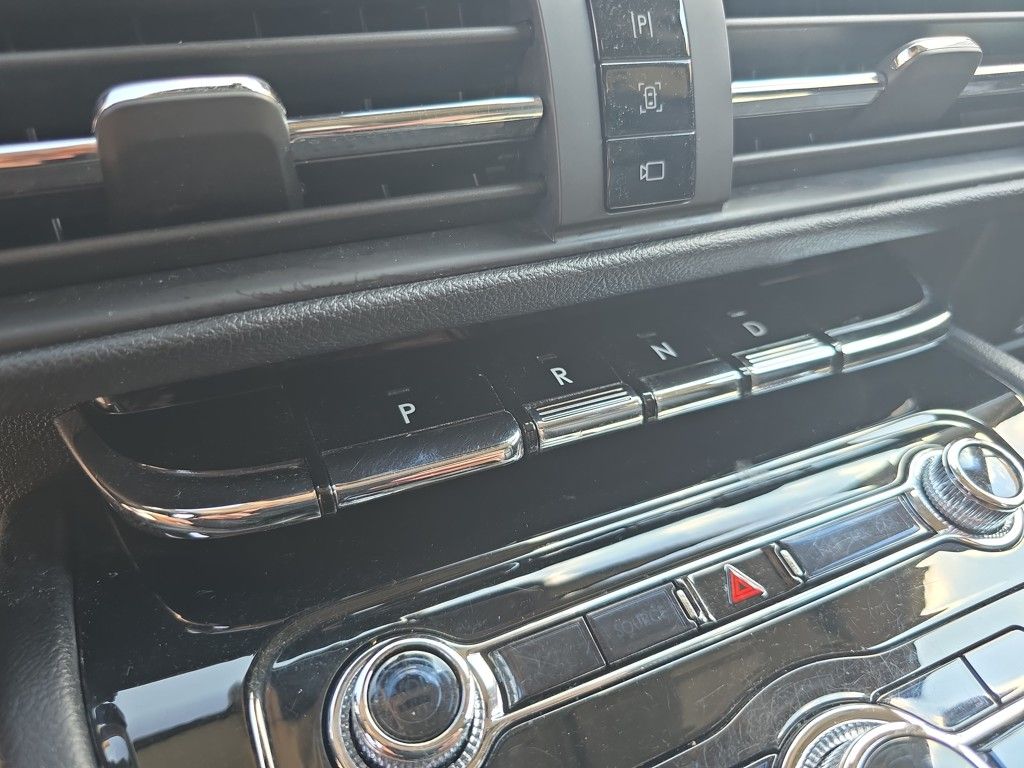 2022 Lincoln Corsair Standard Image 23 of 30