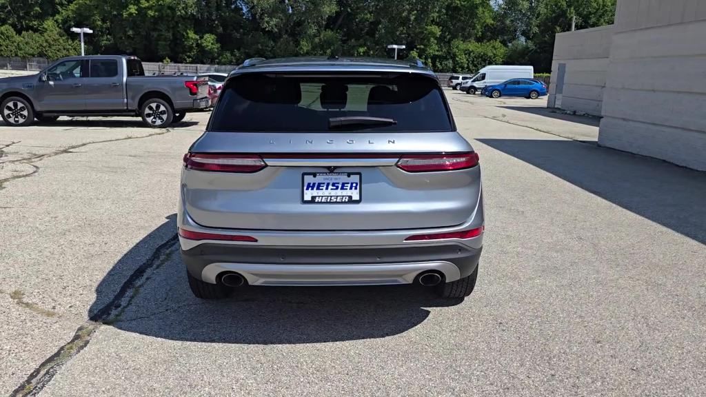 2022 Lincoln Corsair Standard Image 6 of 30