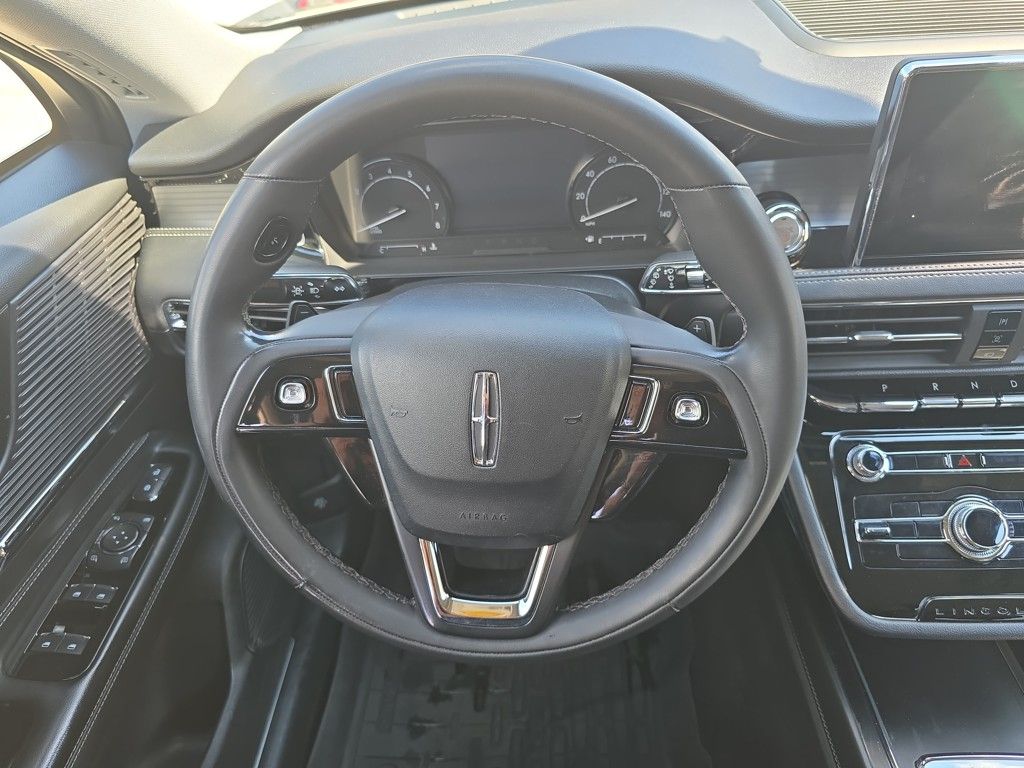 2022 Lincoln Corsair Standard Image 18 of 30