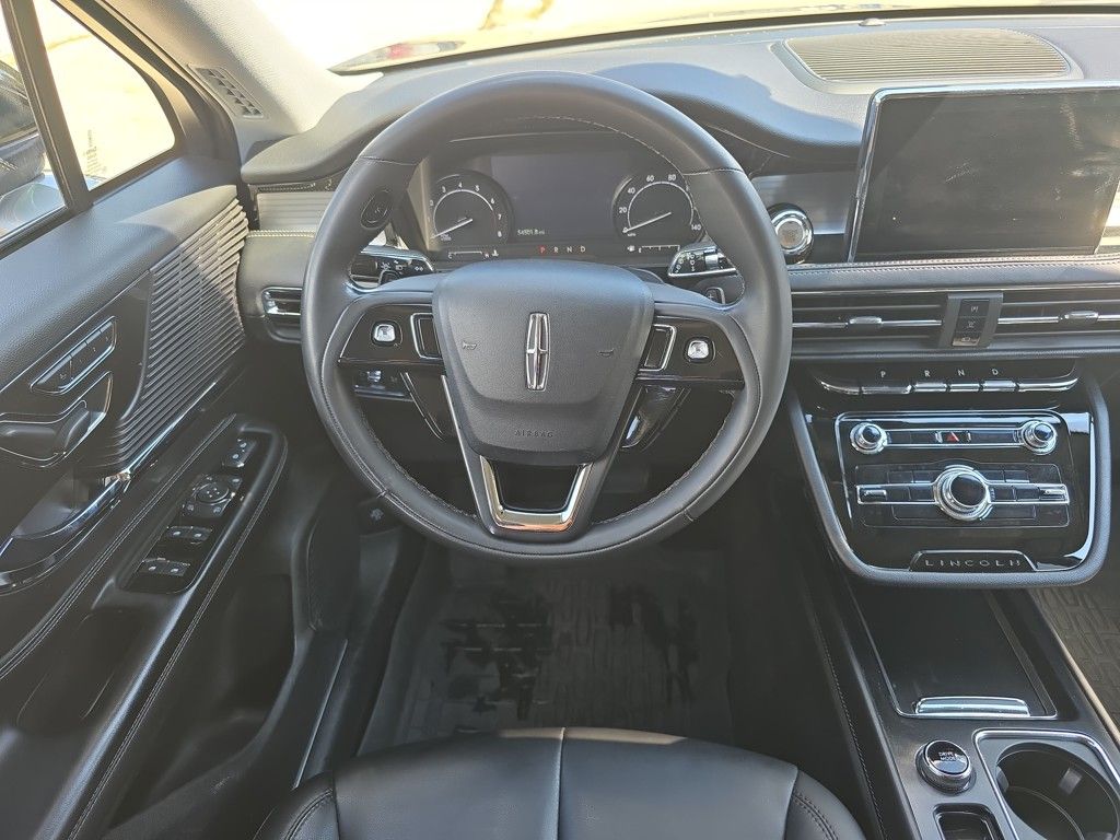 2022 Lincoln Corsair Standard Image 17 of 30