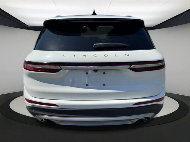 Vehicle image 9 of 23