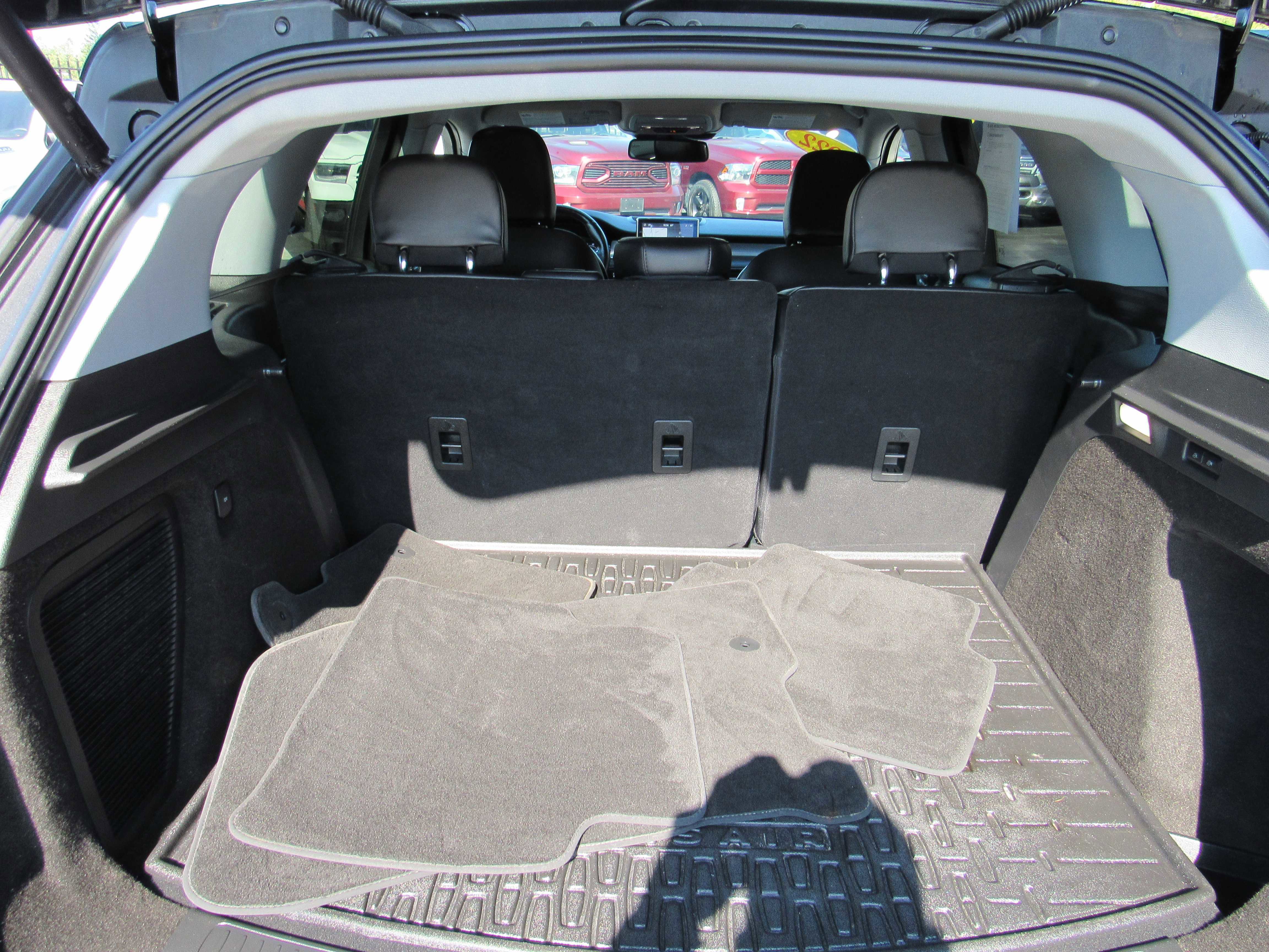 2022 Lincoln Corsair Standard Image 9 of 25