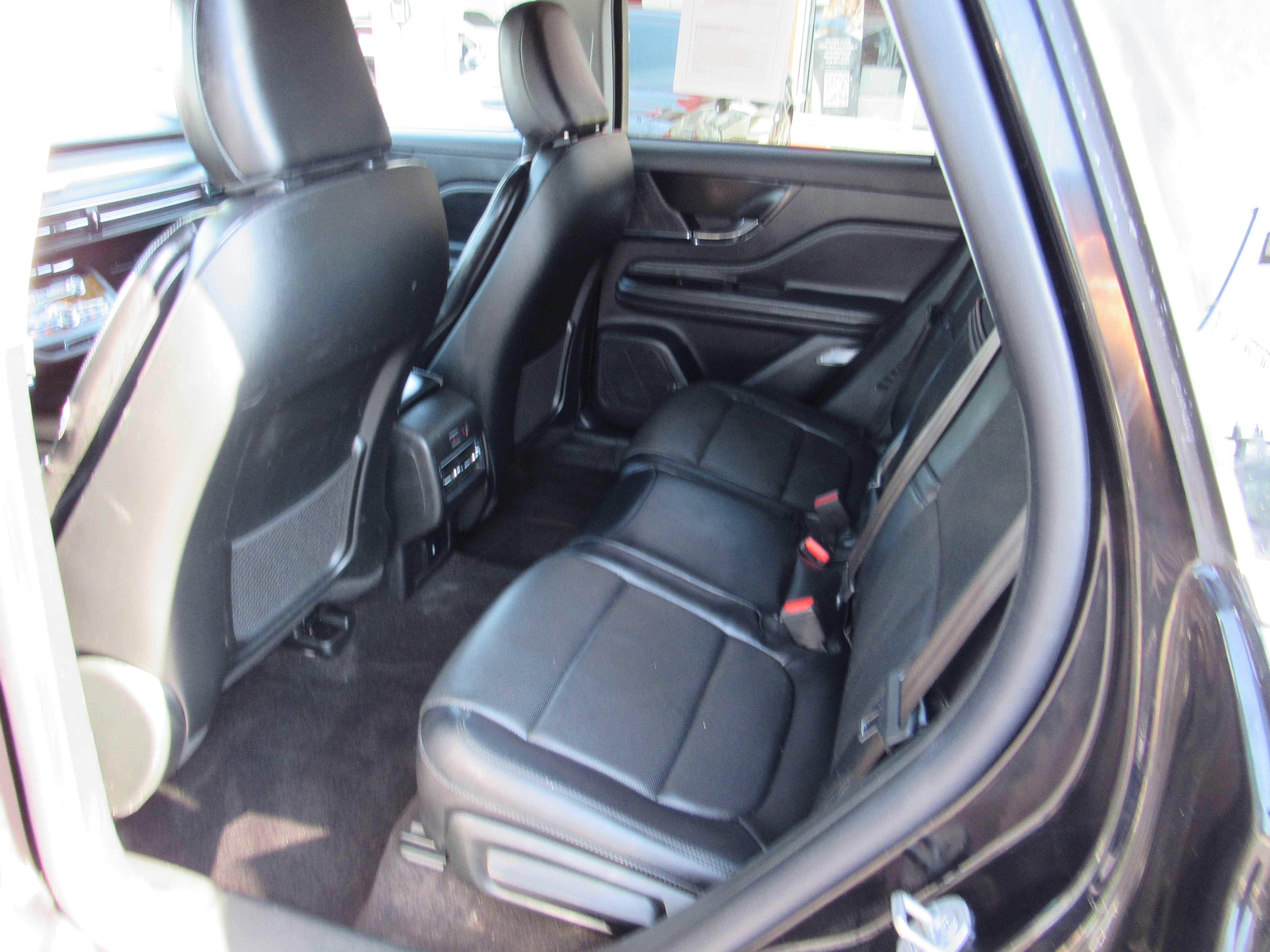 2022 Lincoln Corsair Standard Image 12 of 25