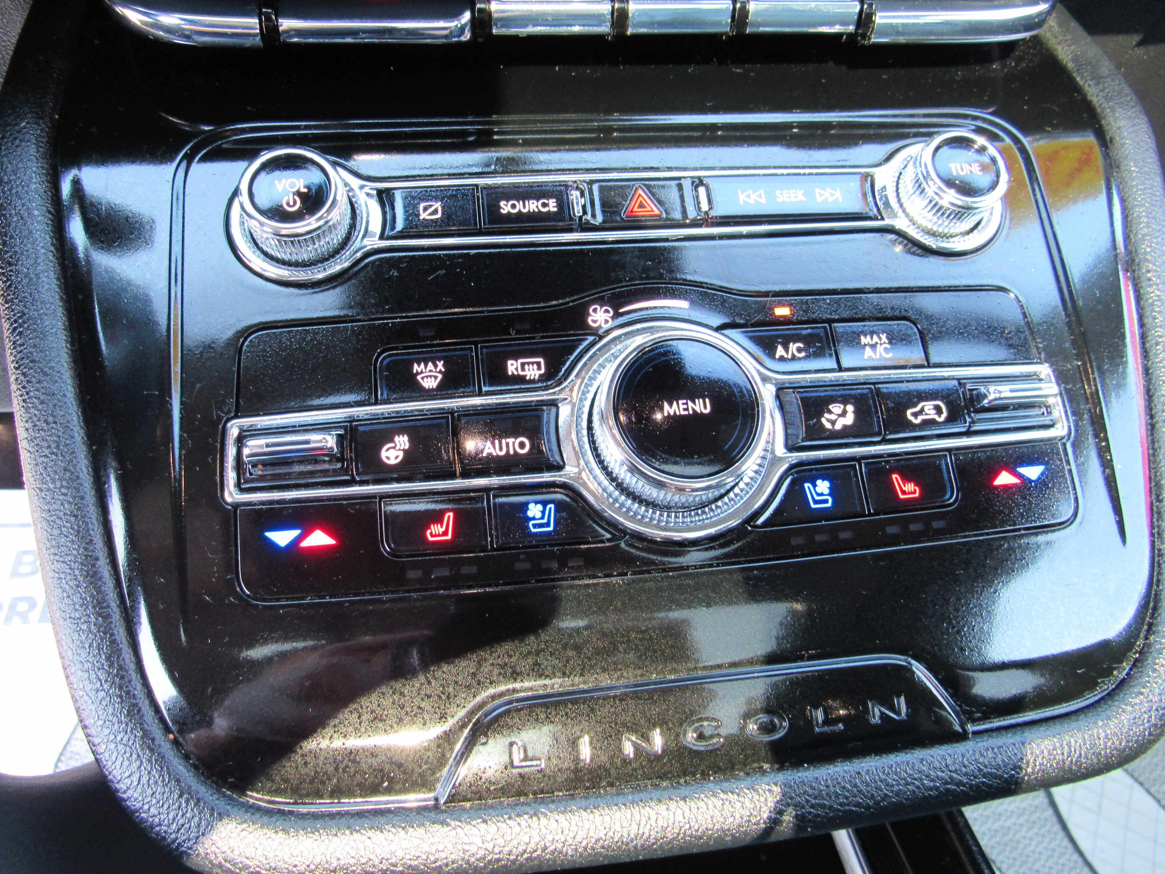 2022 Lincoln Corsair Standard Image 24 of 25