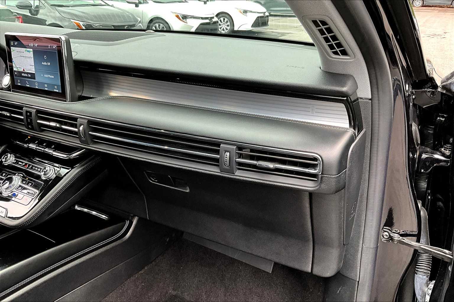 2022 Lincoln Corsair Standard Image 17 of 30