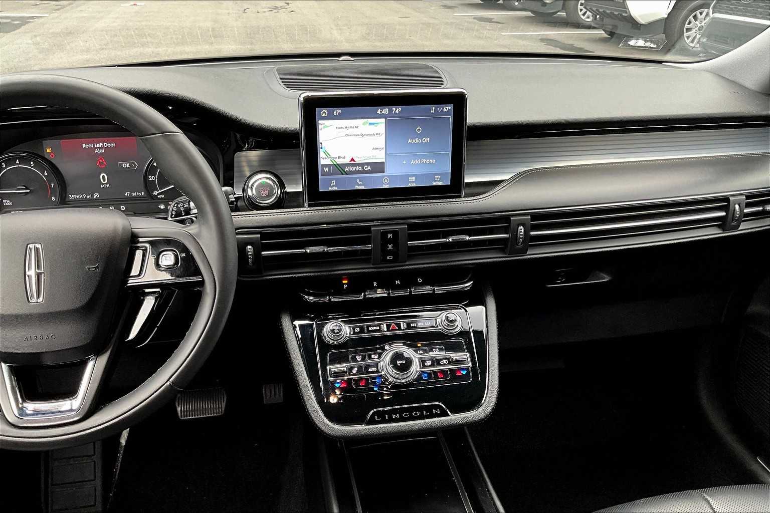 2022 Lincoln Corsair Standard Image 18 of 30