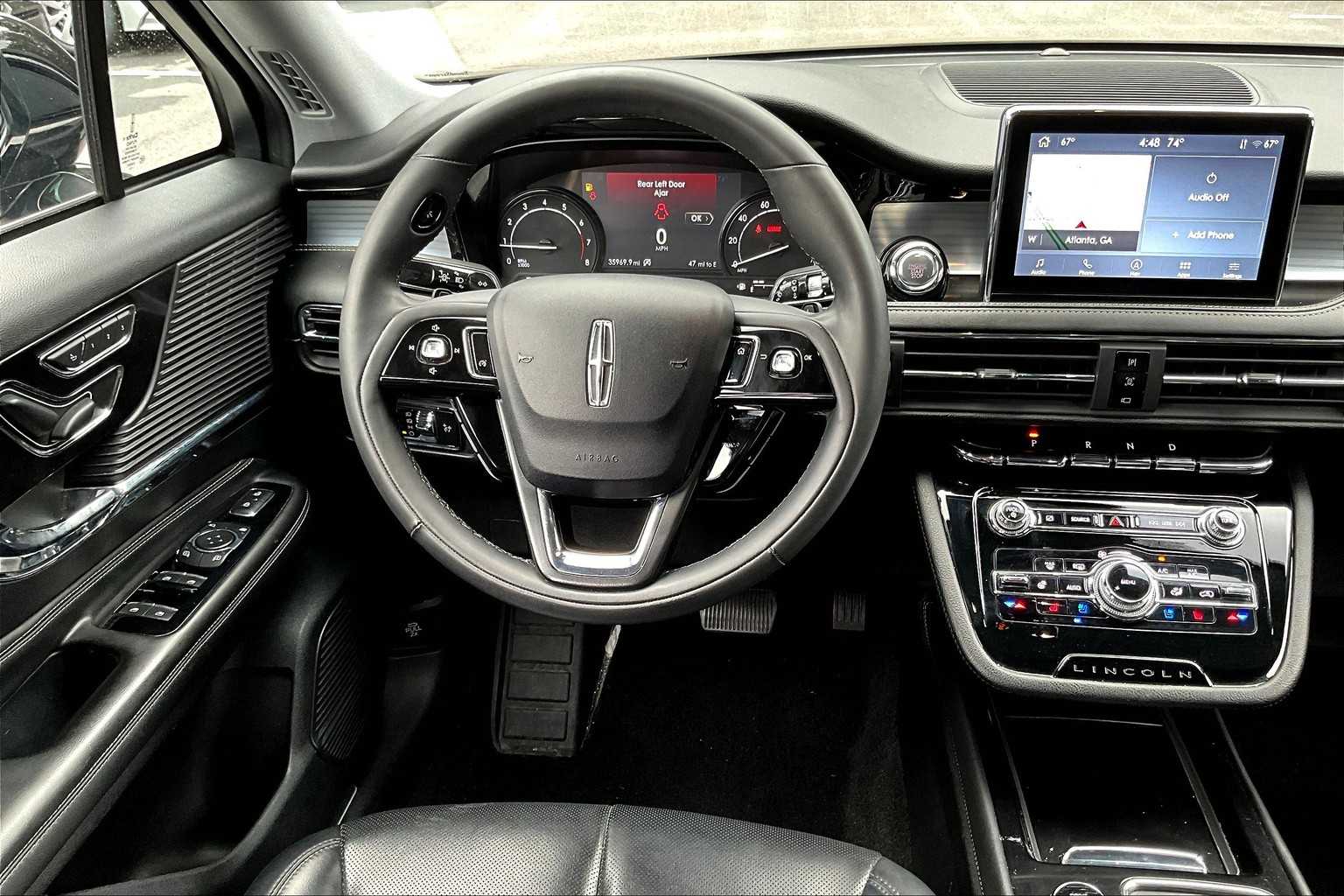 2022 Lincoln Corsair Standard Image 16 of 30