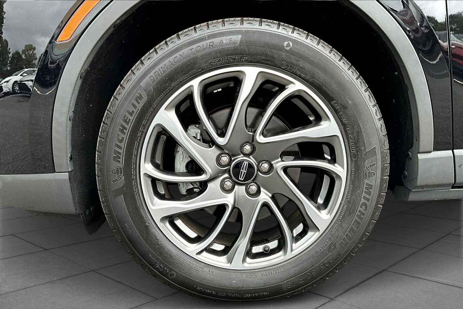 2022 Lincoln Corsair Standard Image 9 of 30