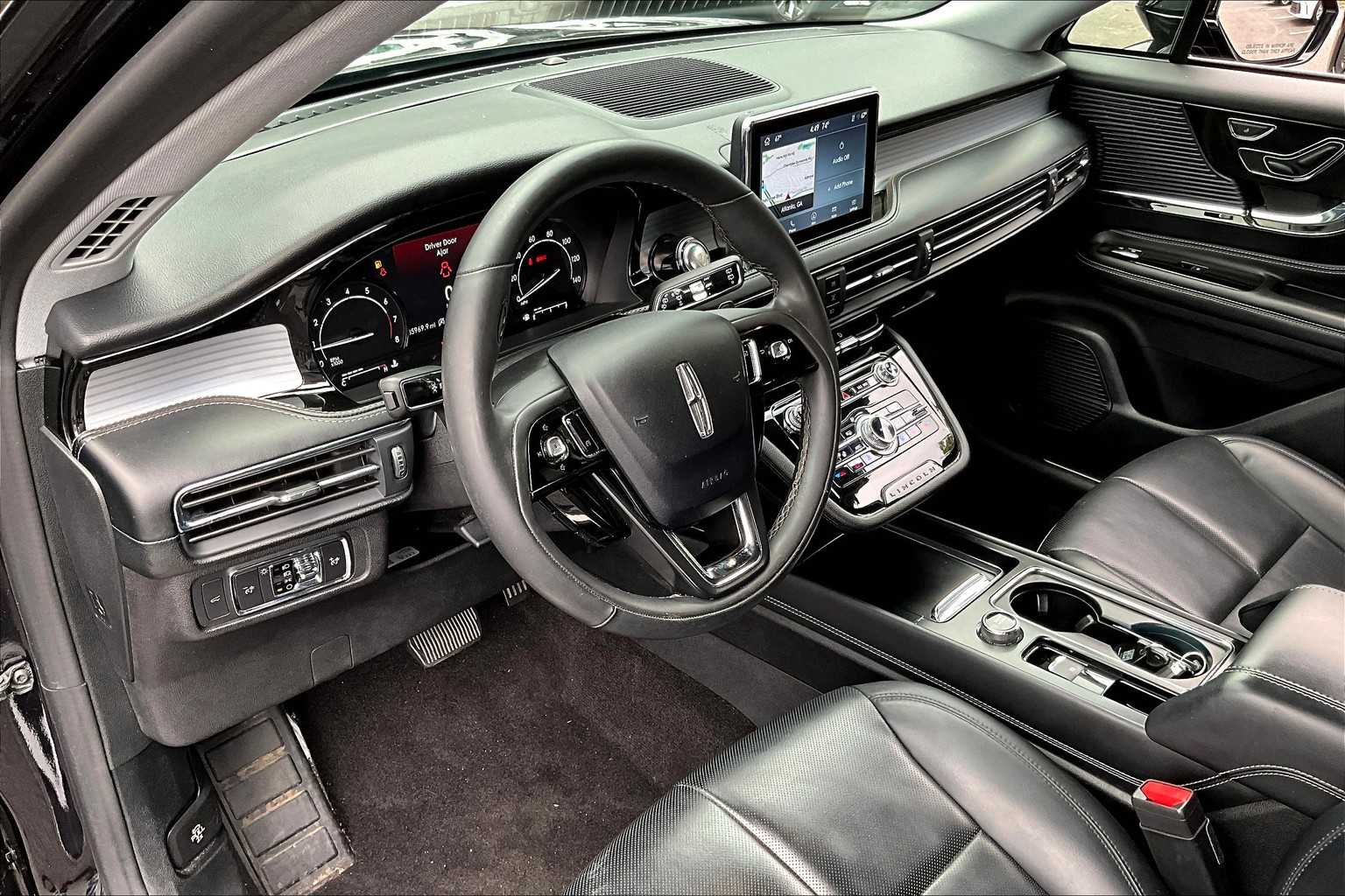 2022 Lincoln Corsair Standard Image 15 of 30