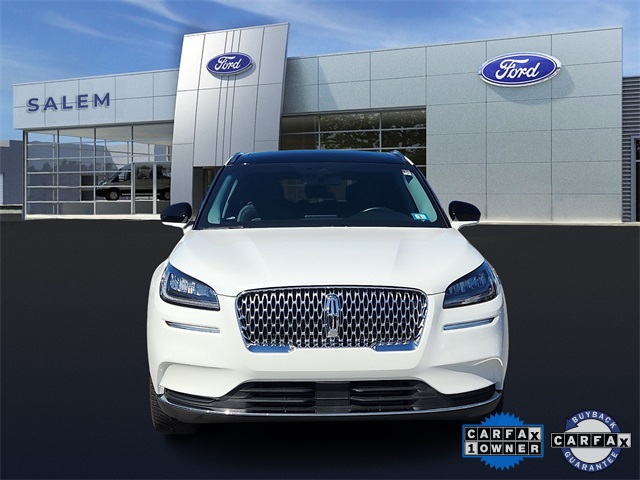 2022 Lincoln Corsair Standard Image 2 of 34