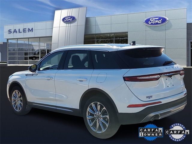 2022 Lincoln Corsair Standard Image 6 of 34