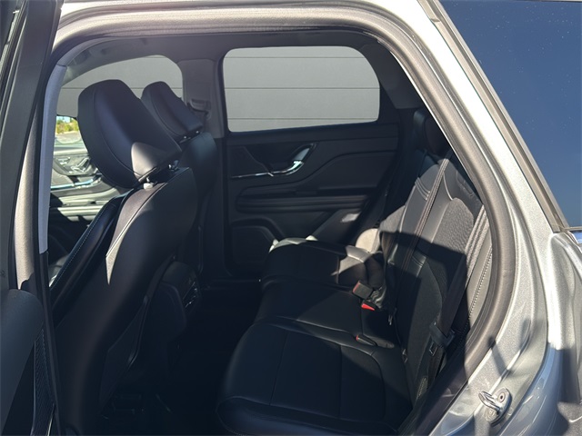 2022 Lincoln Corsair Standard Image 13 of 26