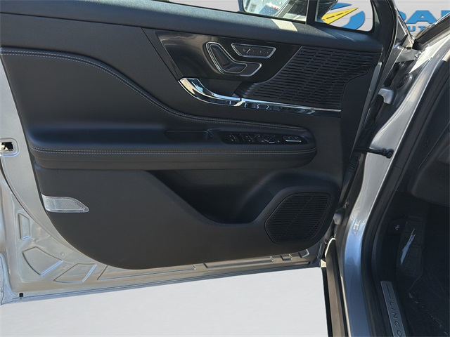 2022 Lincoln Corsair Standard Image 20 of 26