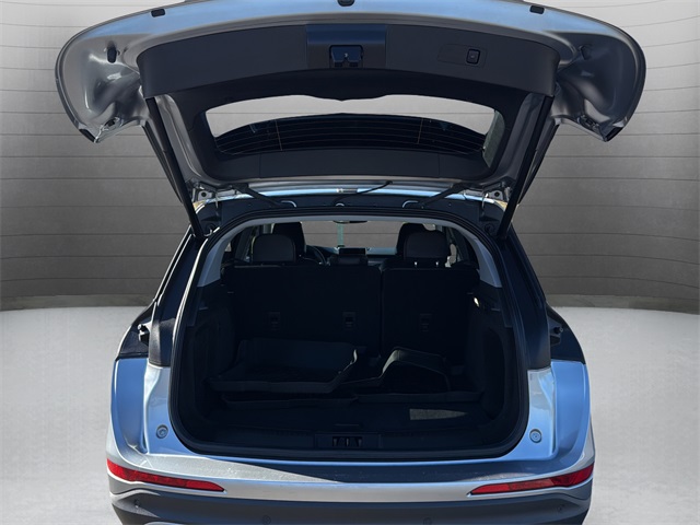 2022 Lincoln Corsair Standard Image 10 of 26